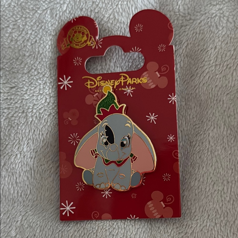 Disney Dumbo Christmas Pin